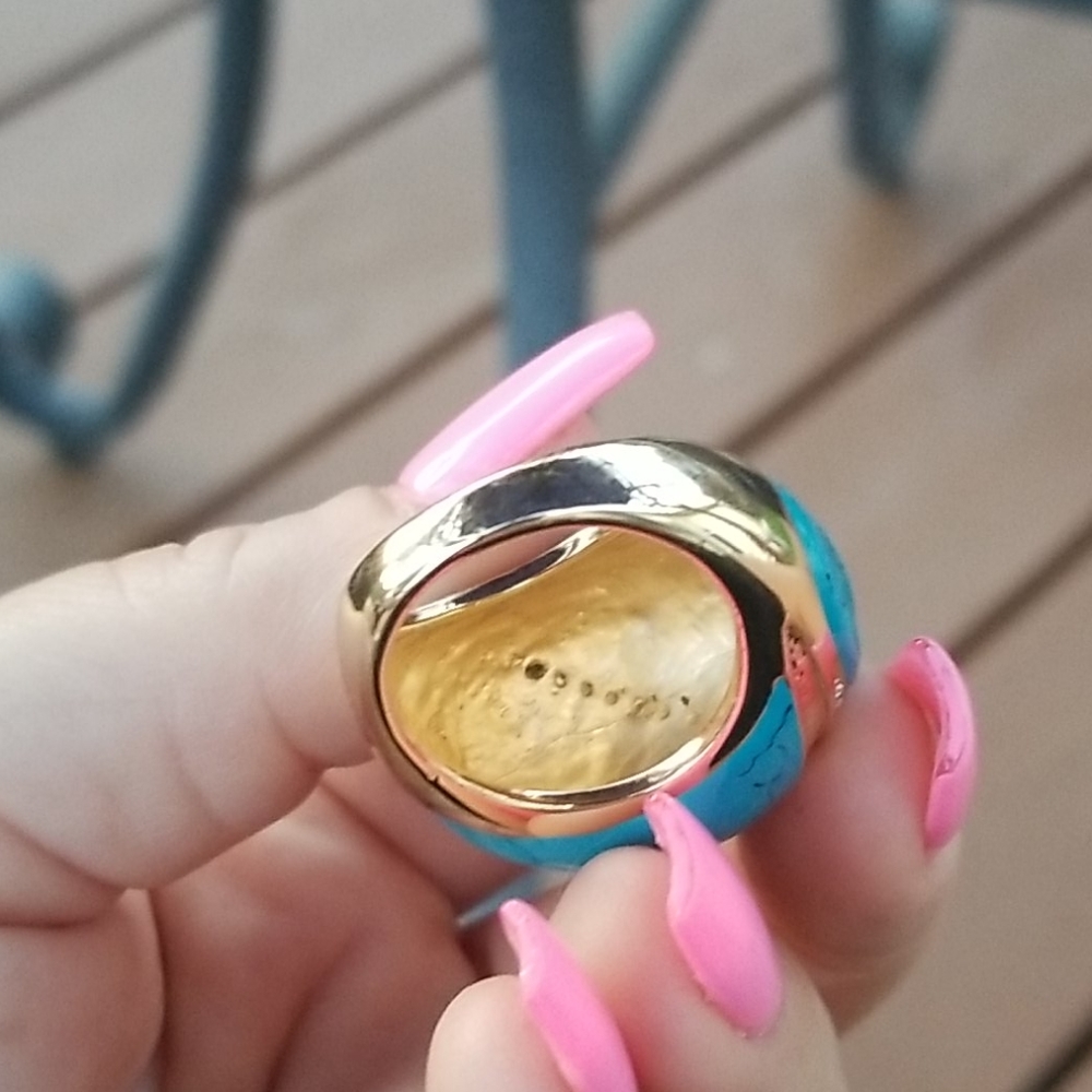 Ring - Picture 3 of 4
